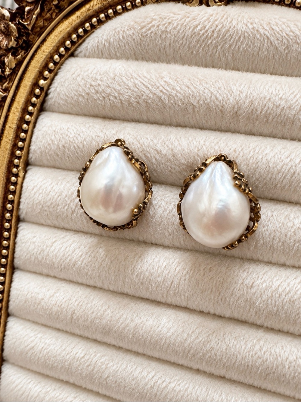 Mid Century Genuine Baroque Pearl Stud Earrings Unsigned Filigree Posts Pierced